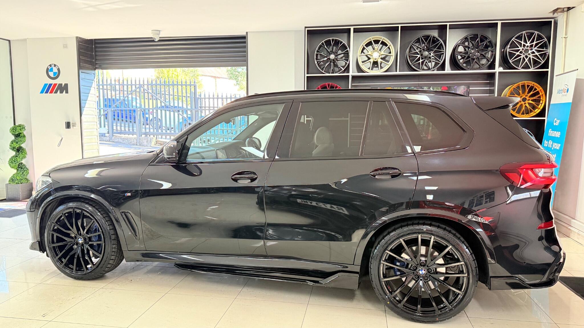 BMW X5 view 42