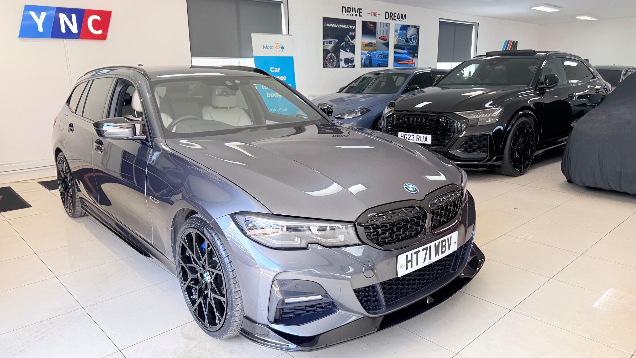 BMW 3 Series view 19