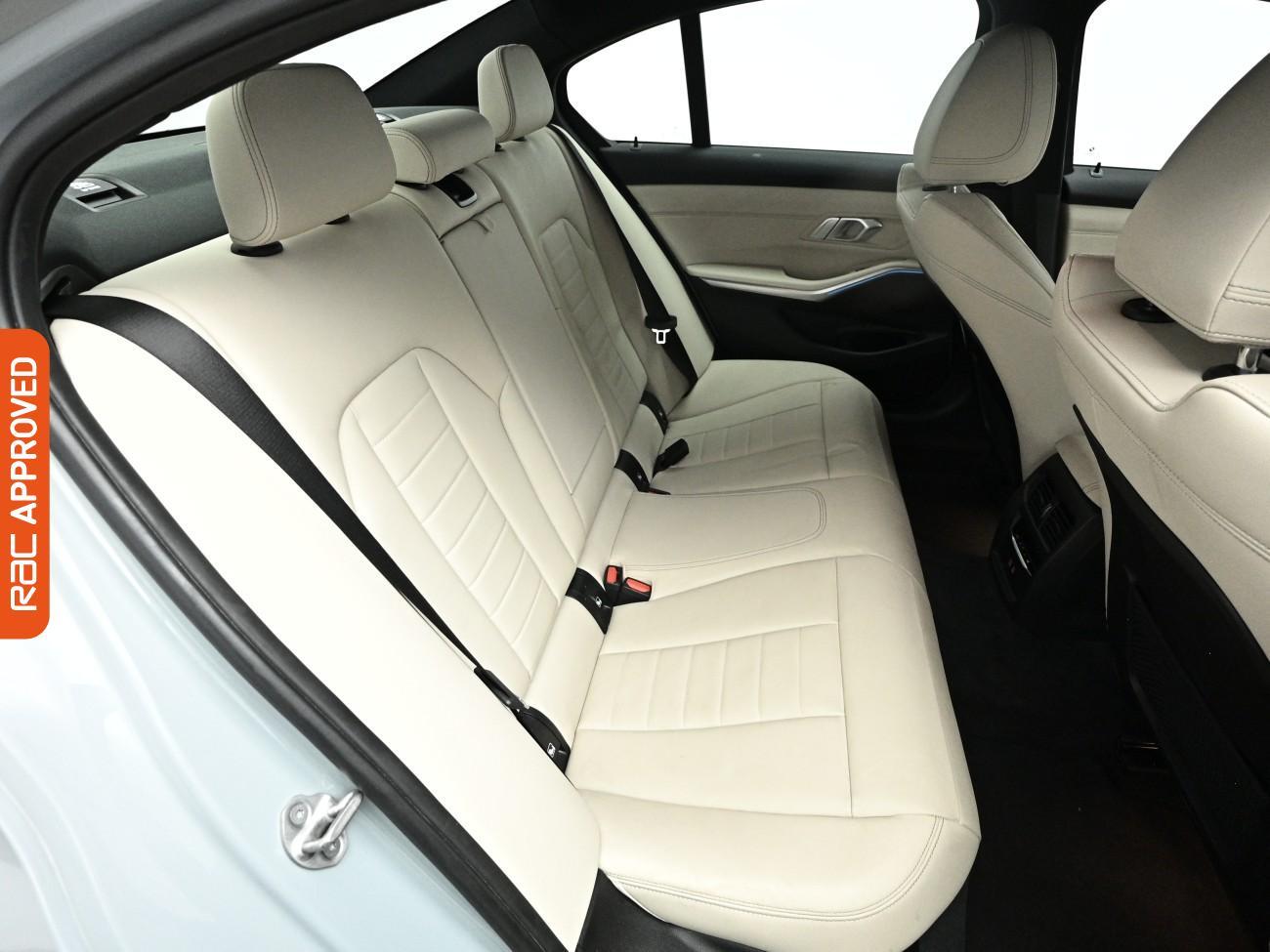 BMW 3 Series view 13