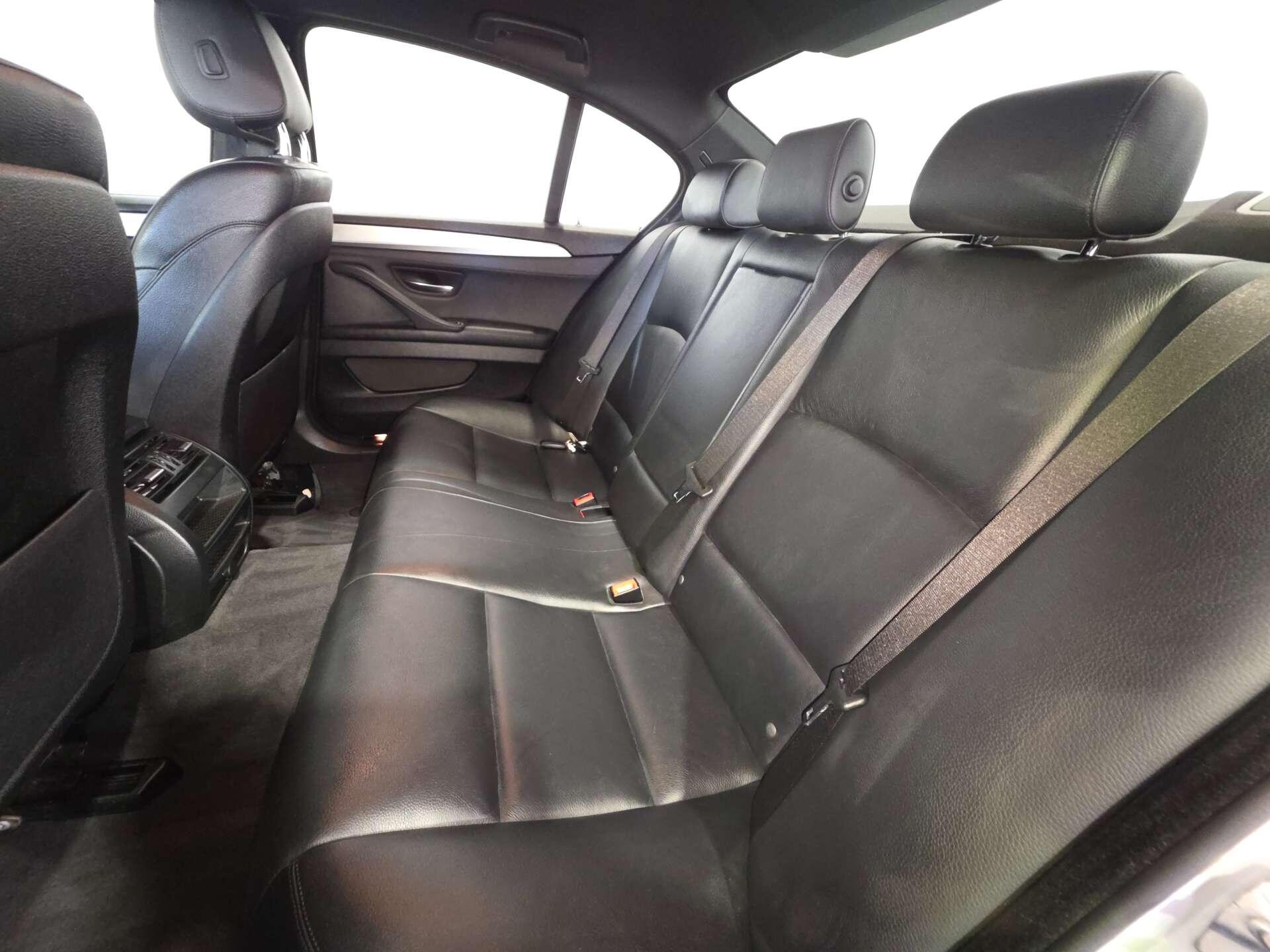 BMW 5 Series view 48
