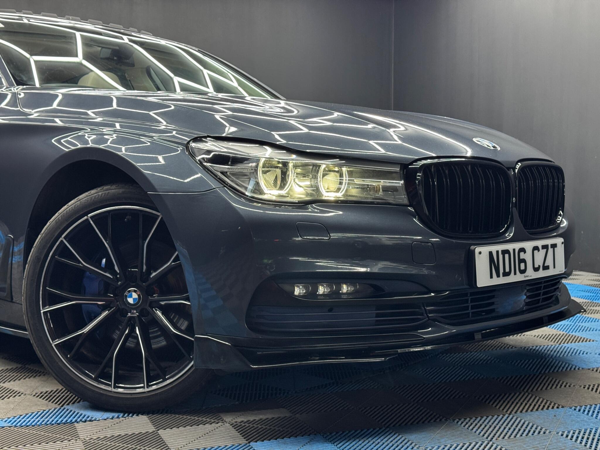 BMW 7 Series view 48