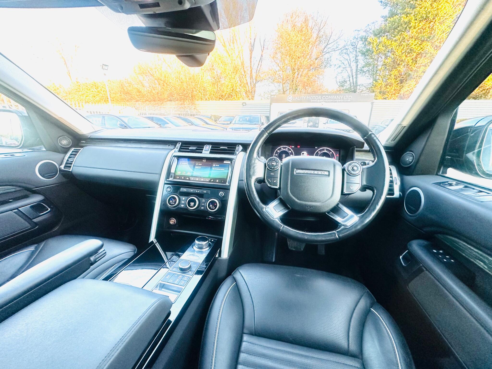Land Rover Discovery view 28