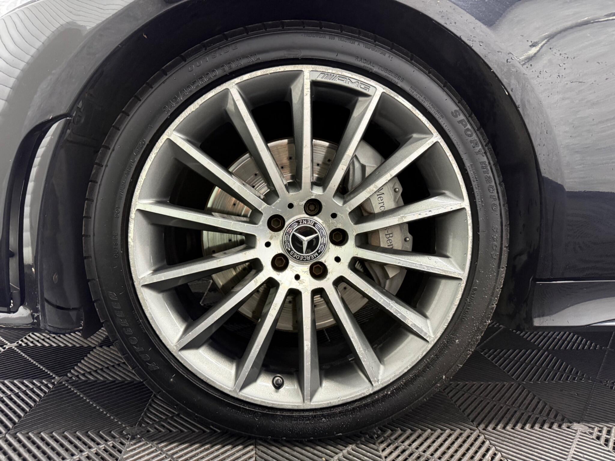 Mercedes-Benz CLS view 27