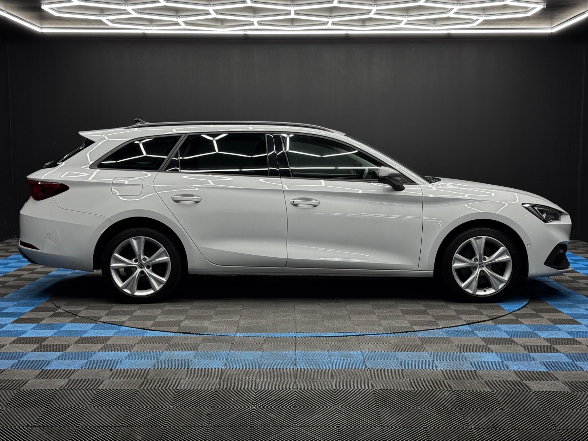 Seat Leon view 4