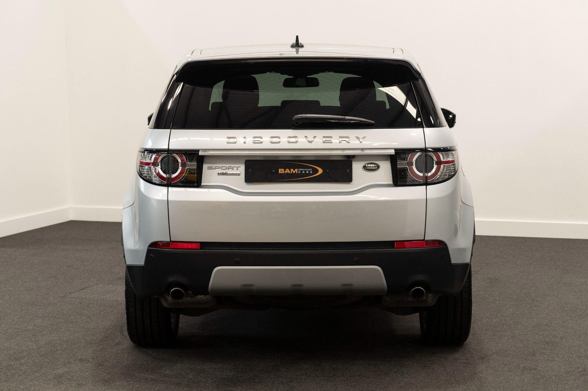 Land Rover Discovery Sport view 6