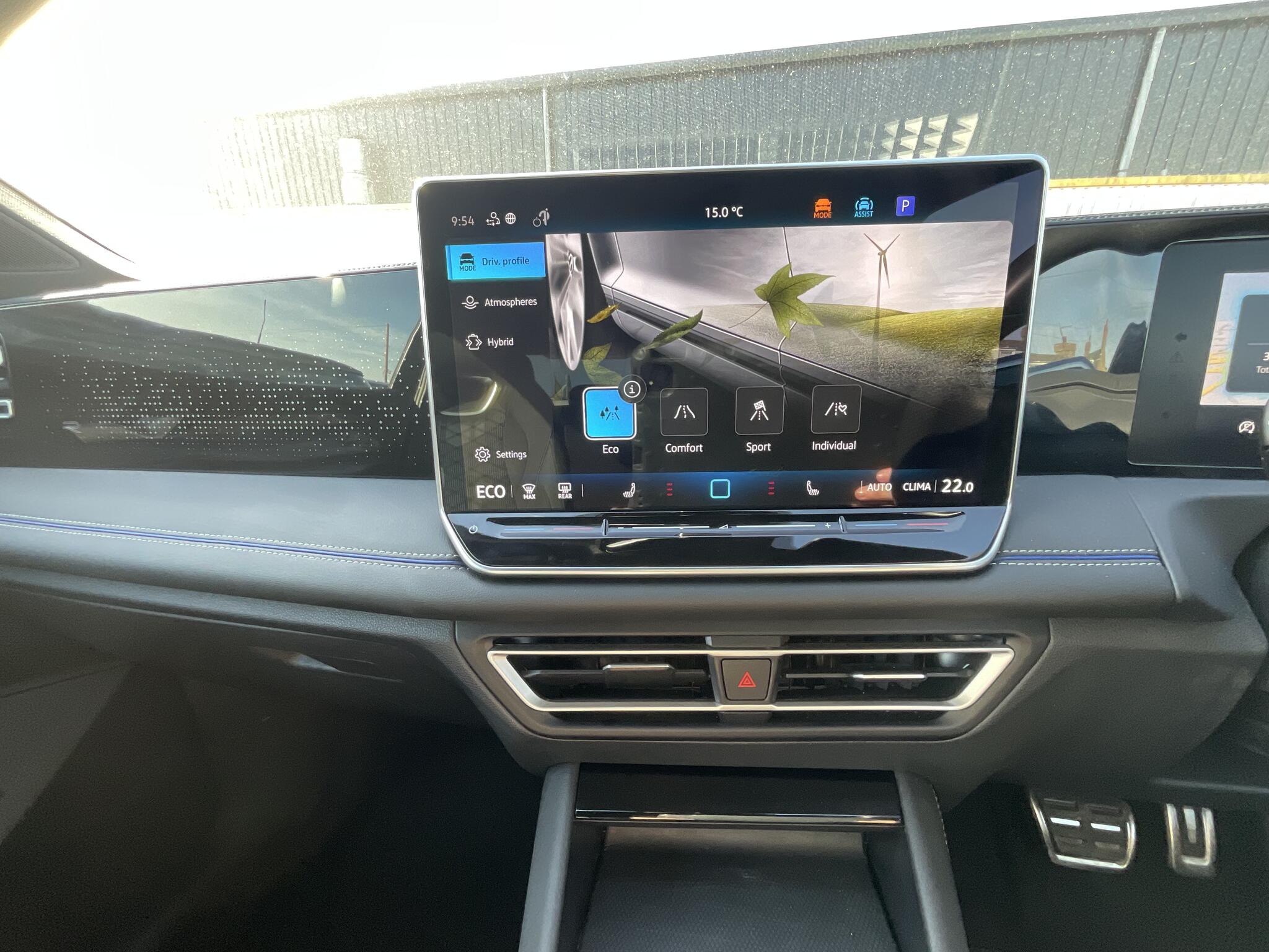 Volkswagen Tiguan view 23