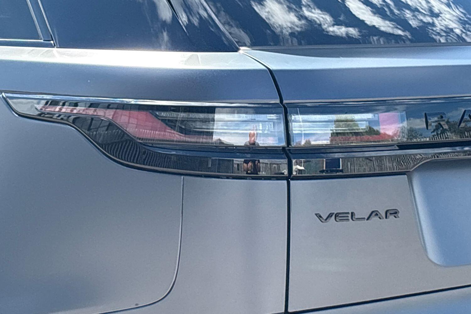 Land Rover Range Rover Velar view 14