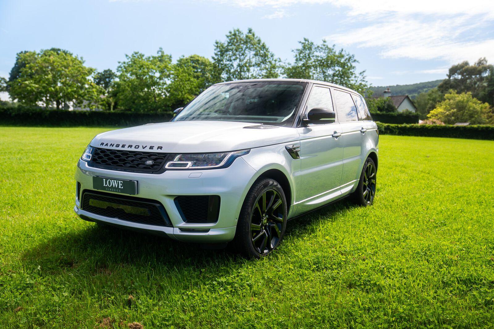Land Rover Range Rover Sport view 3