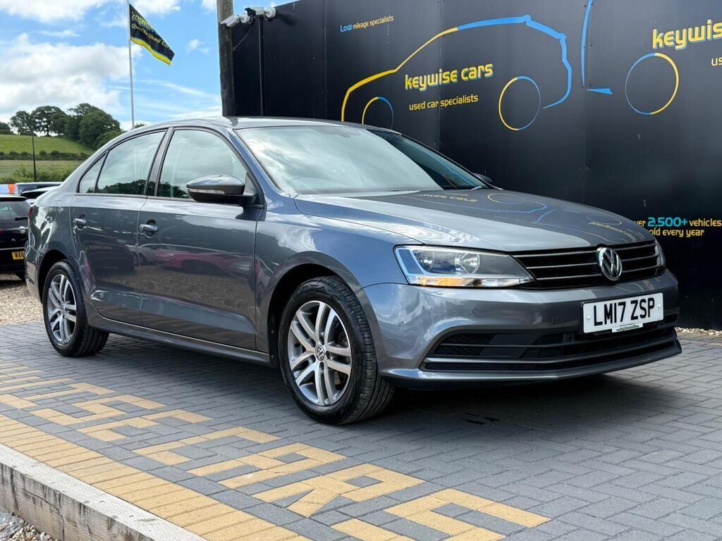 Volkswagen Jetta view 6