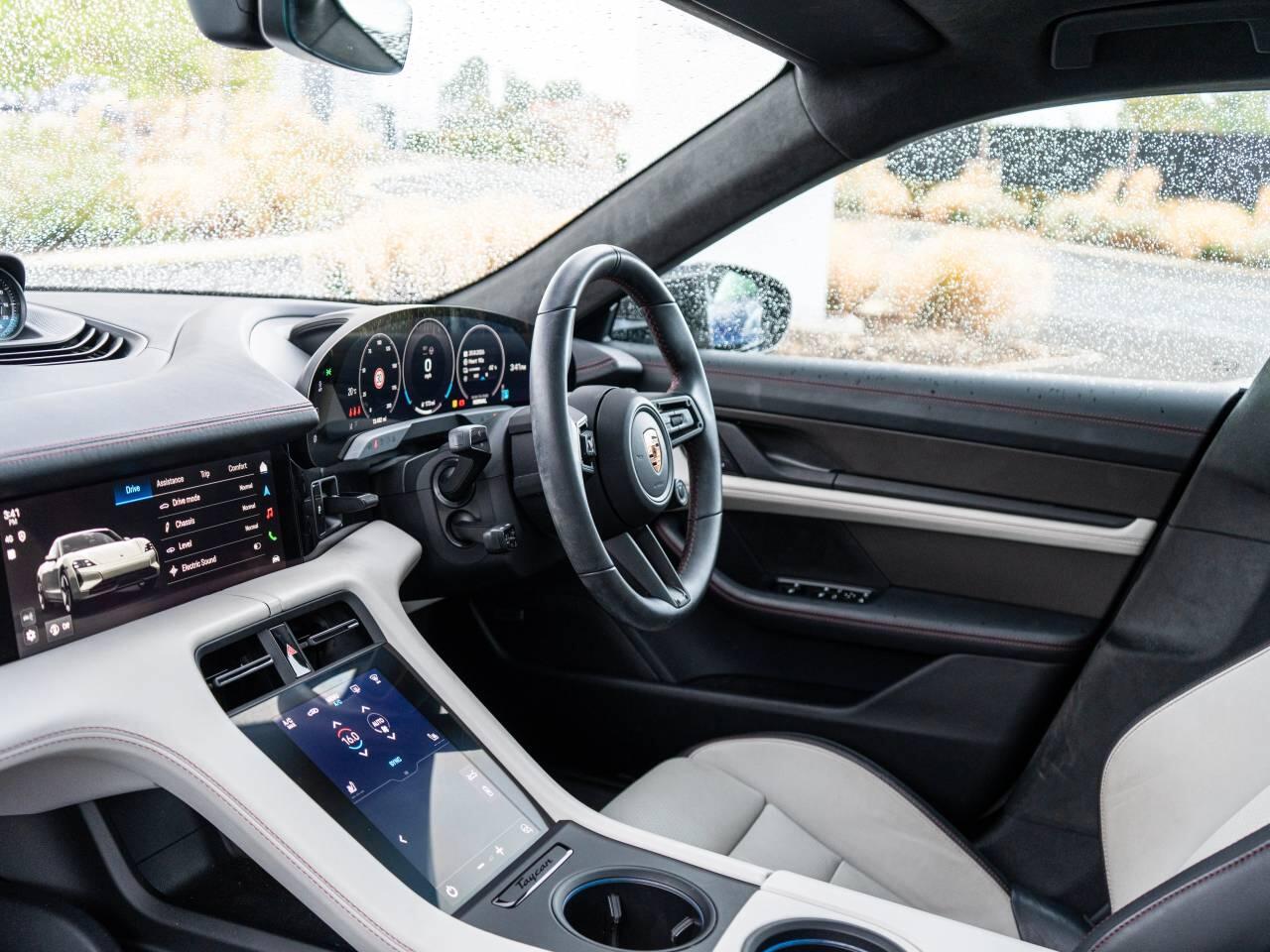 Porsche Taycan view 41