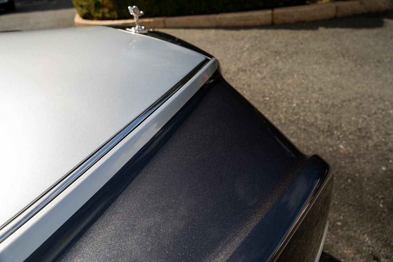 Rolls-Royce Phantom view 29