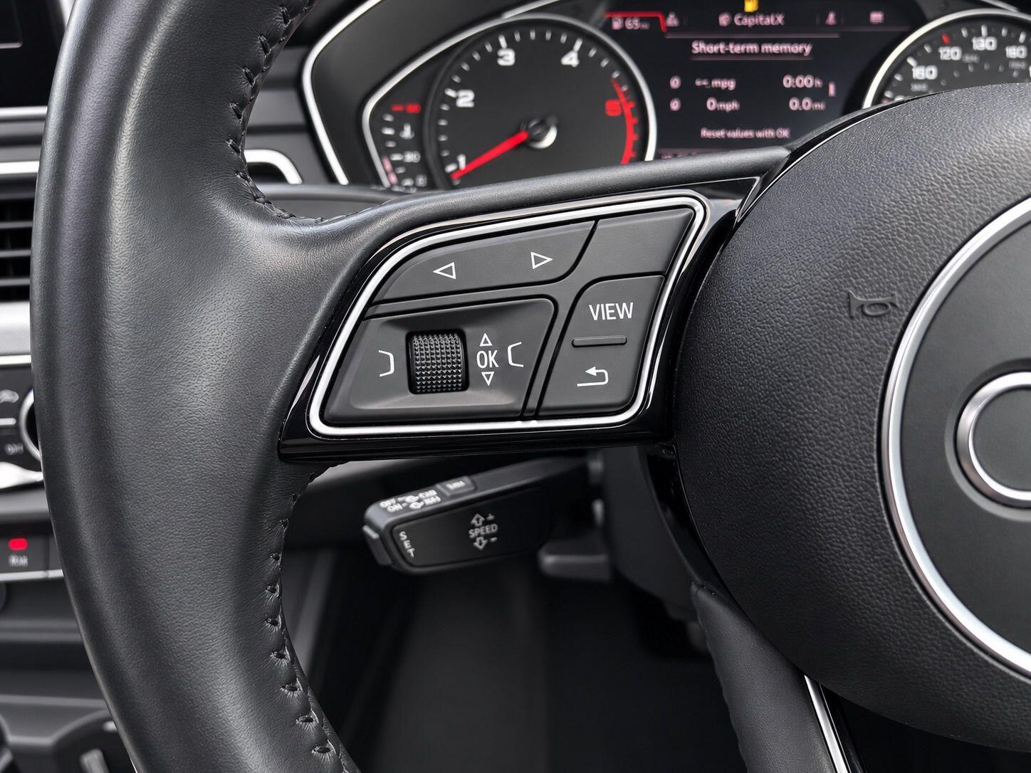 Audi A4 view 26