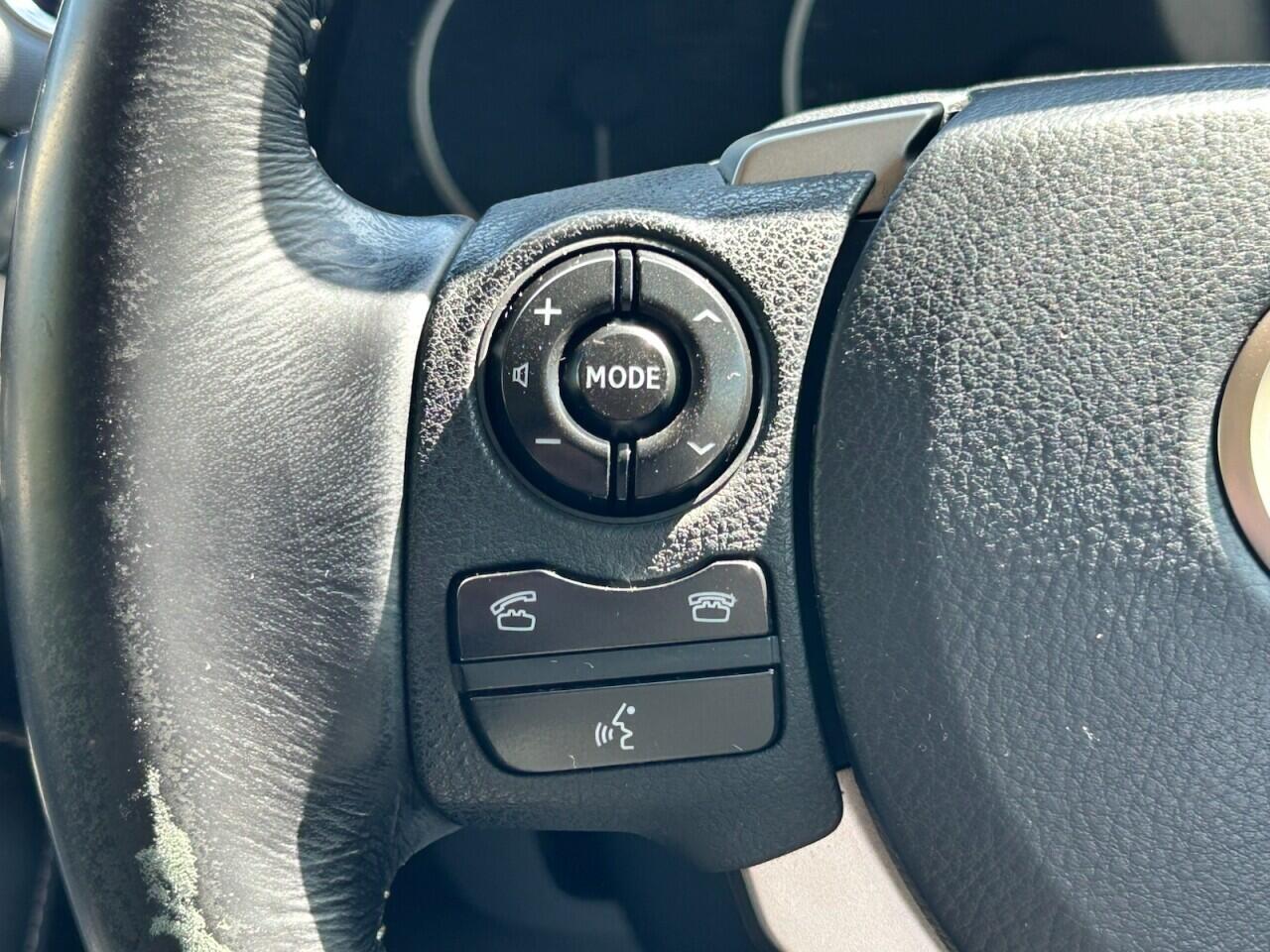 Lexus CT view 31
