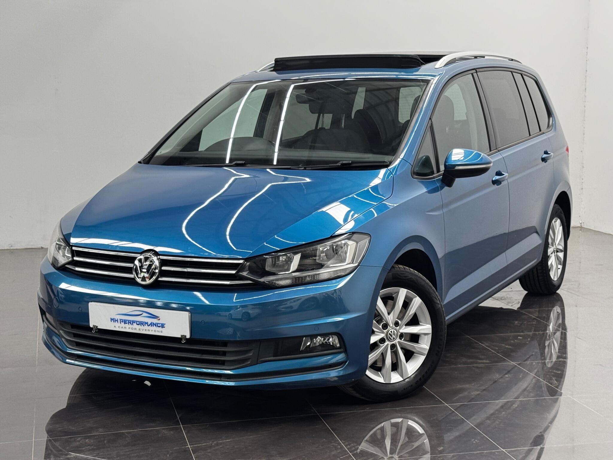 Volkswagen Touran view 67