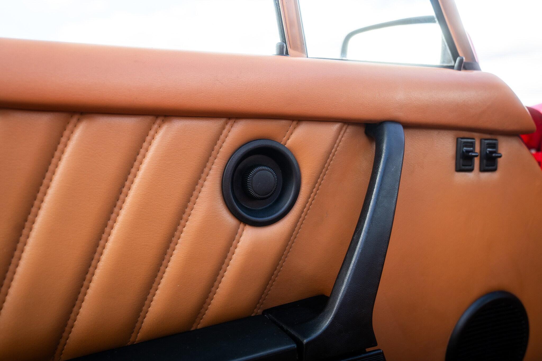 Porsche 911 view 61