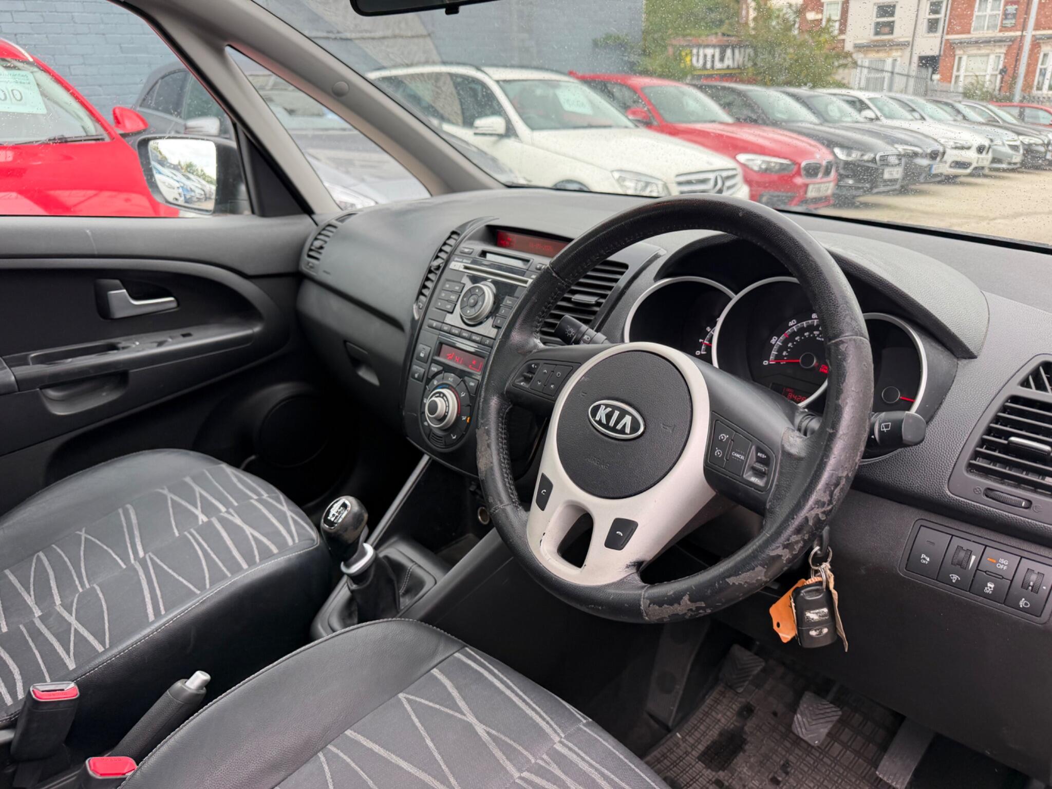 Kia Venga view 10