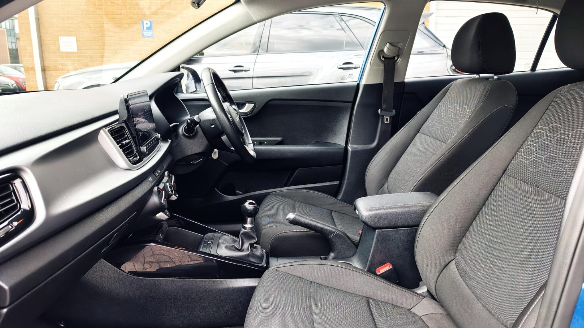 Kia Rio view 19