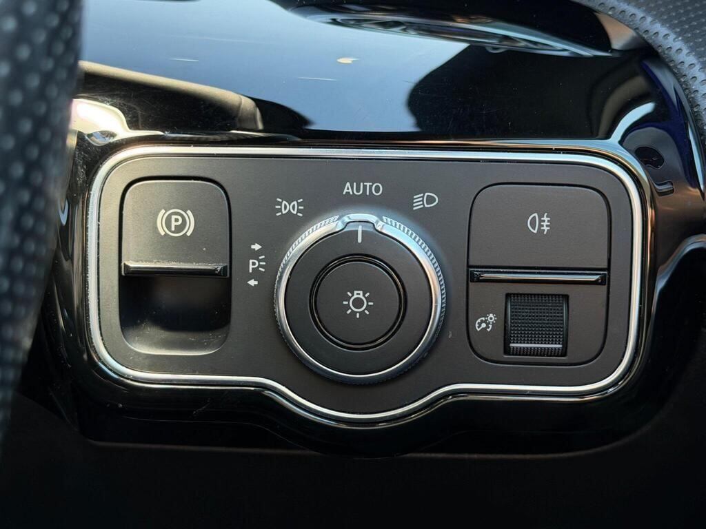Mercedes-Benz A-Class view 51