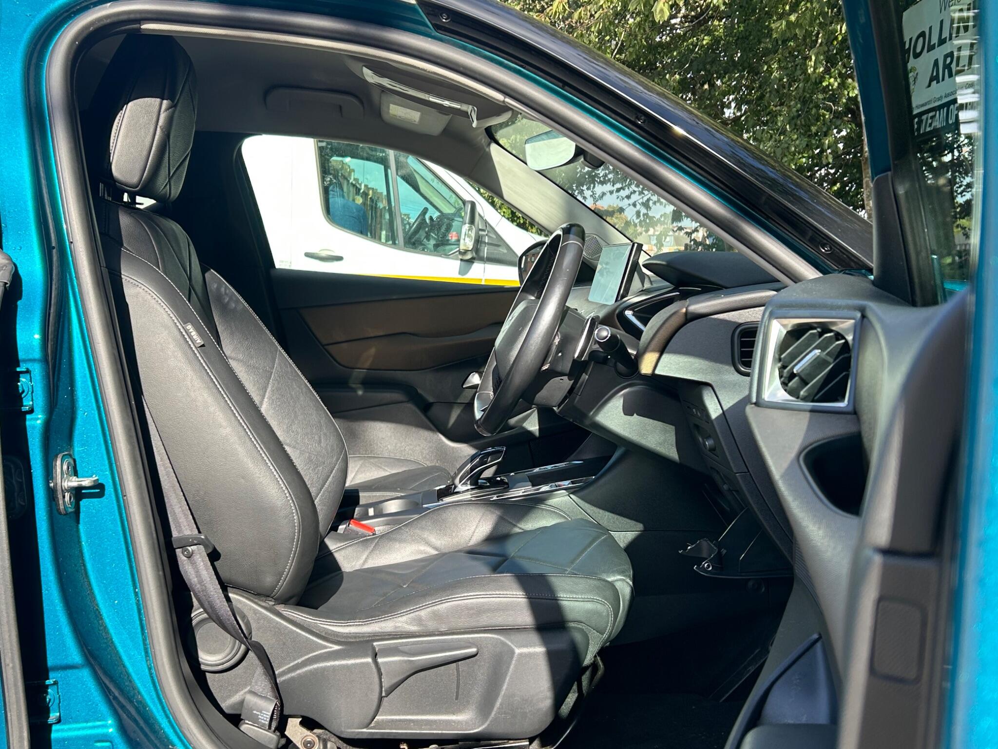 DS Automobiles DS 3 Crossback view 21