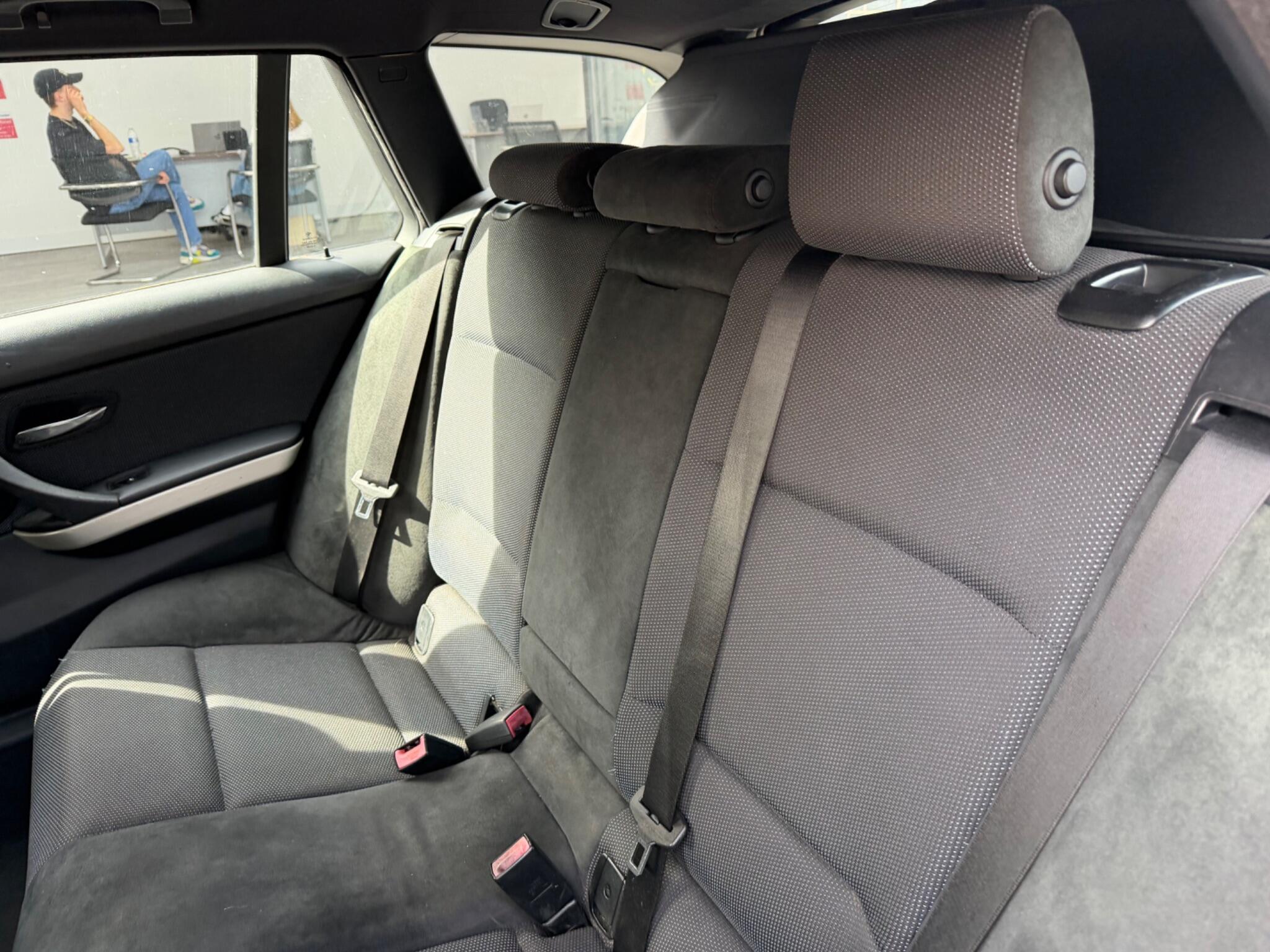 BMW 3 Series view 42