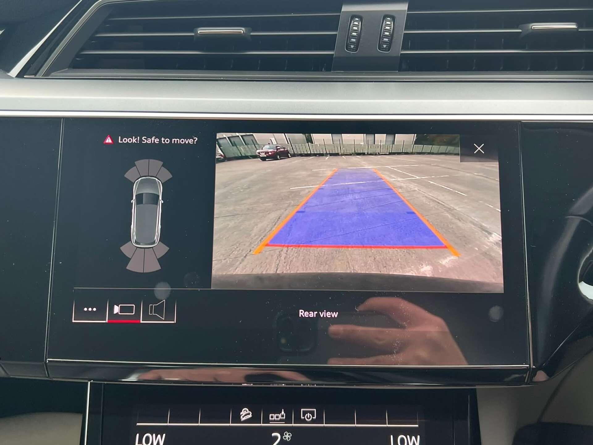 Audi E-Tron view 25