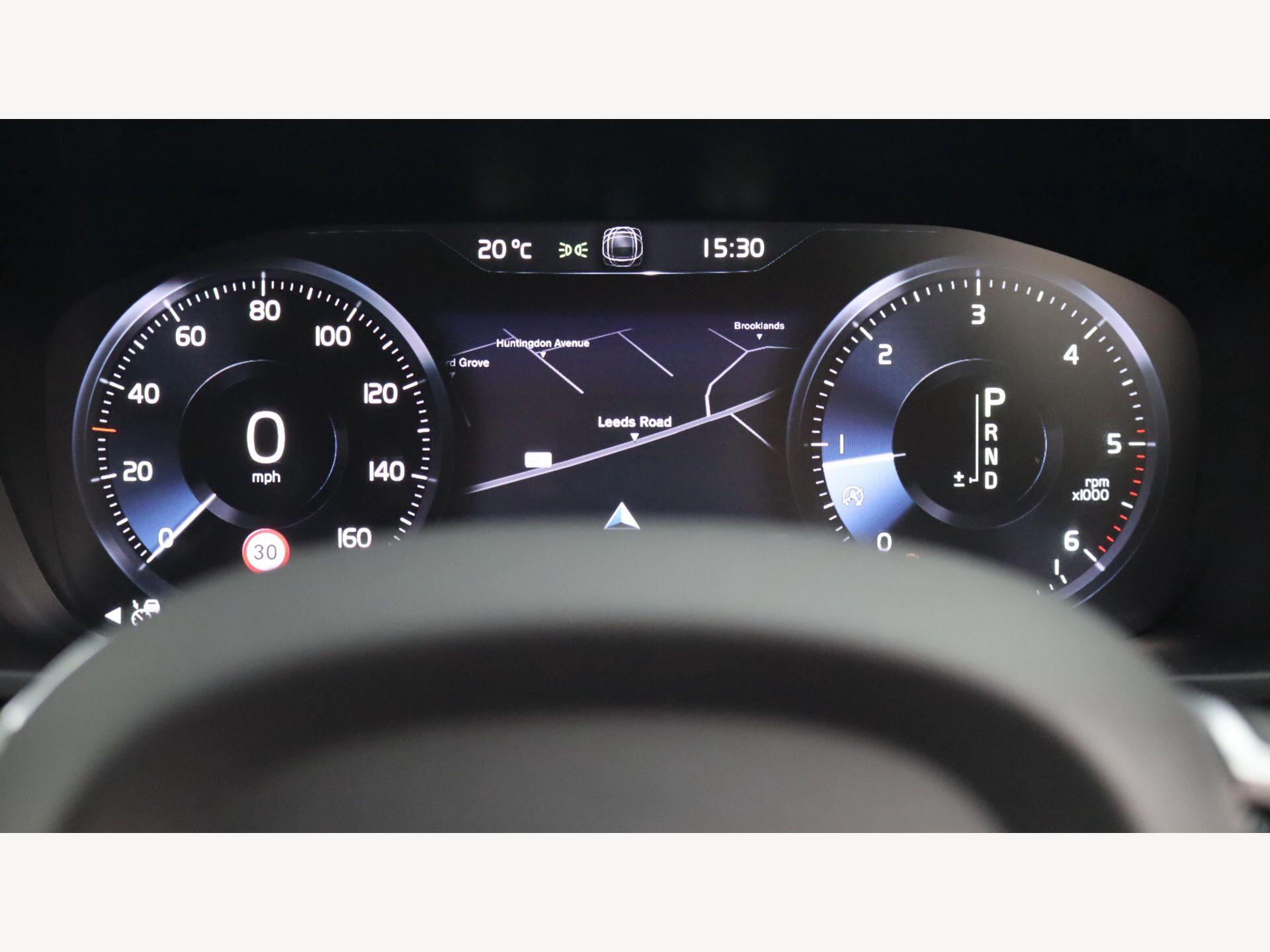Volvo V90 view 14