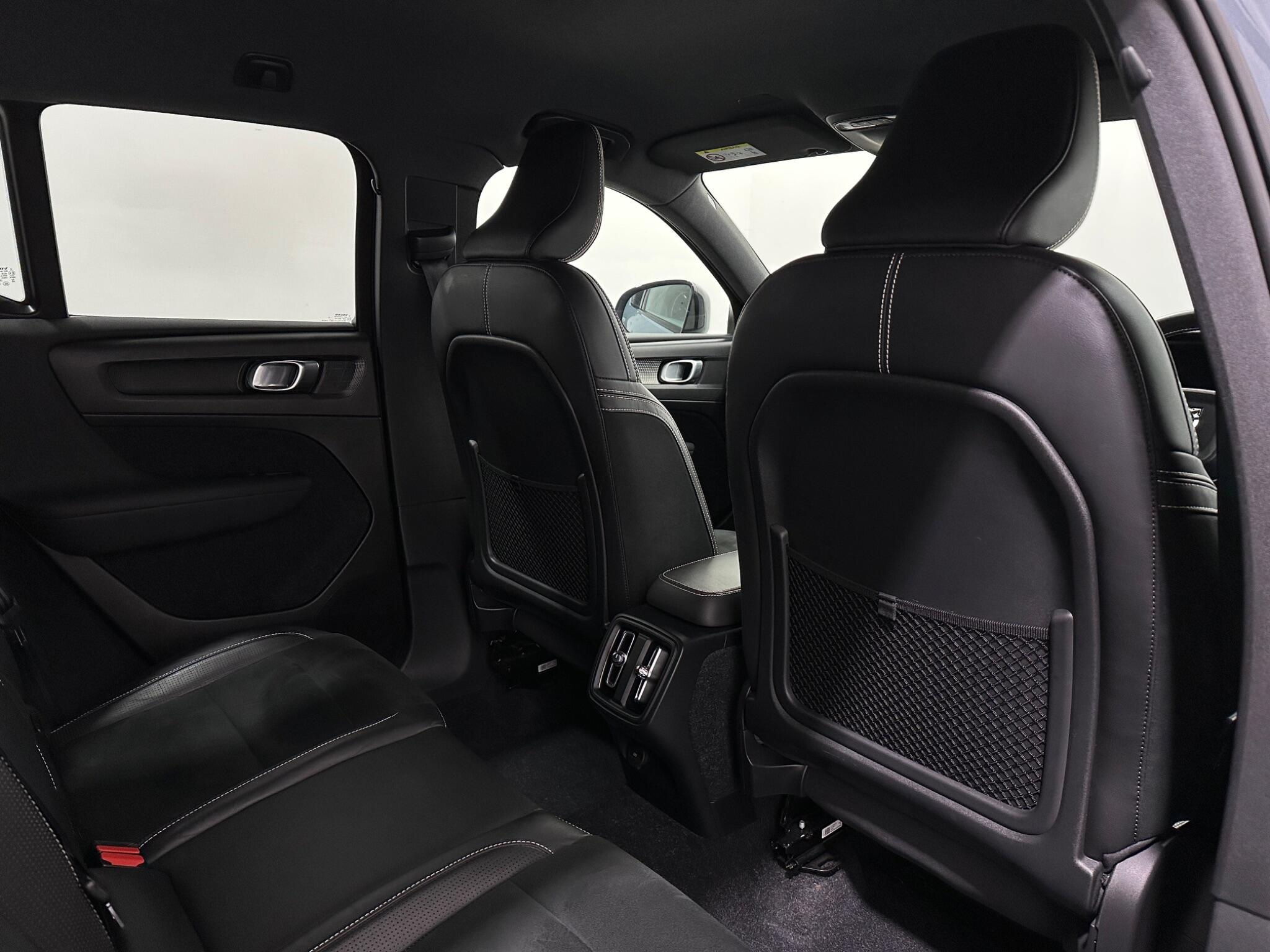 Volvo XC40 view 38