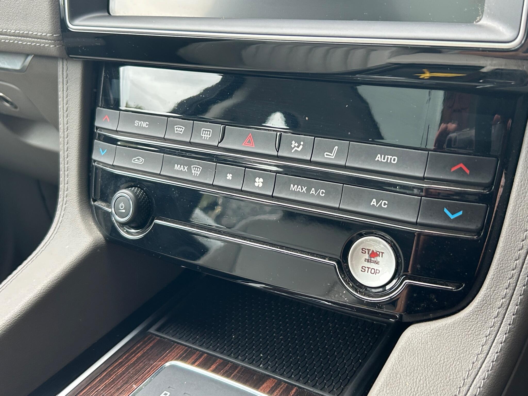 Jaguar F-Pace view 24