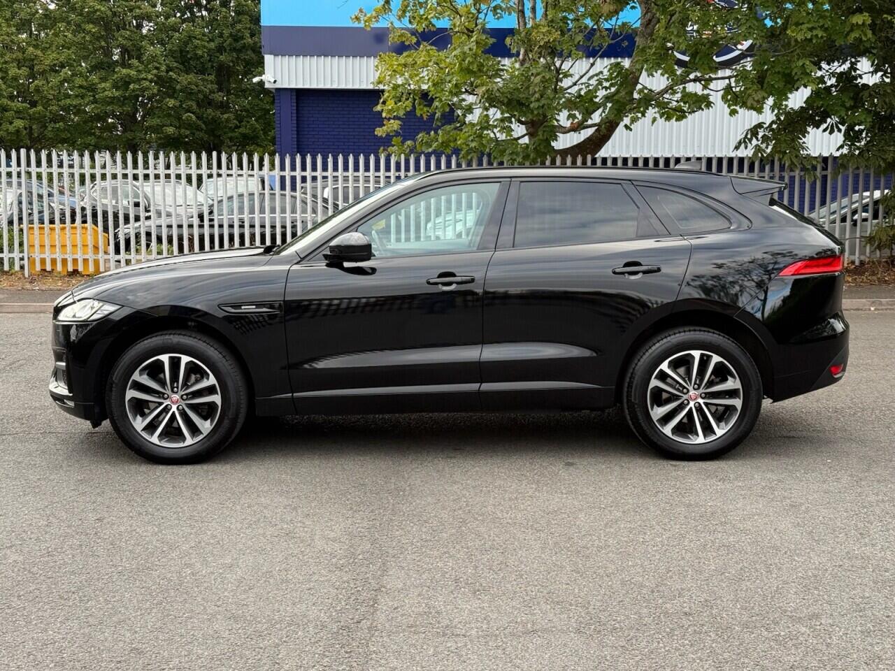 Jaguar F-Pace view 4