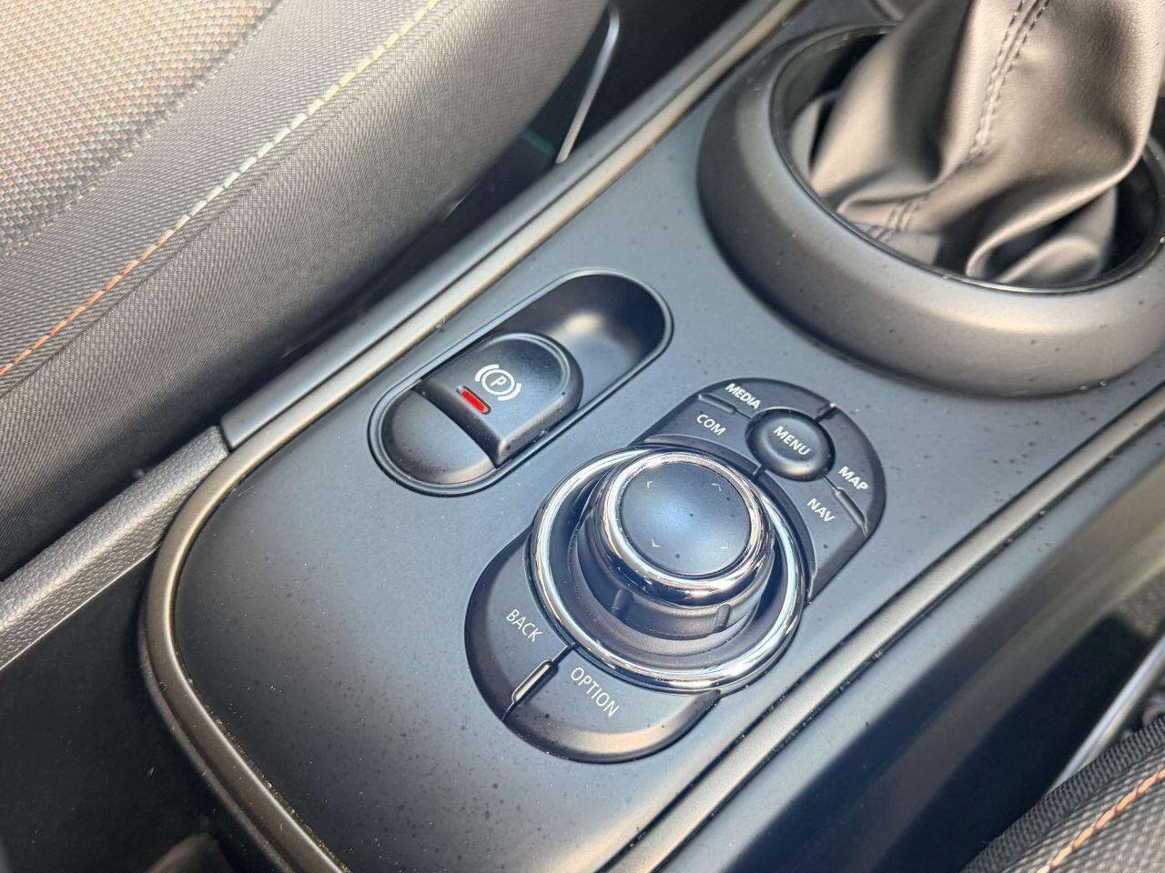 Mini Countryman view 21