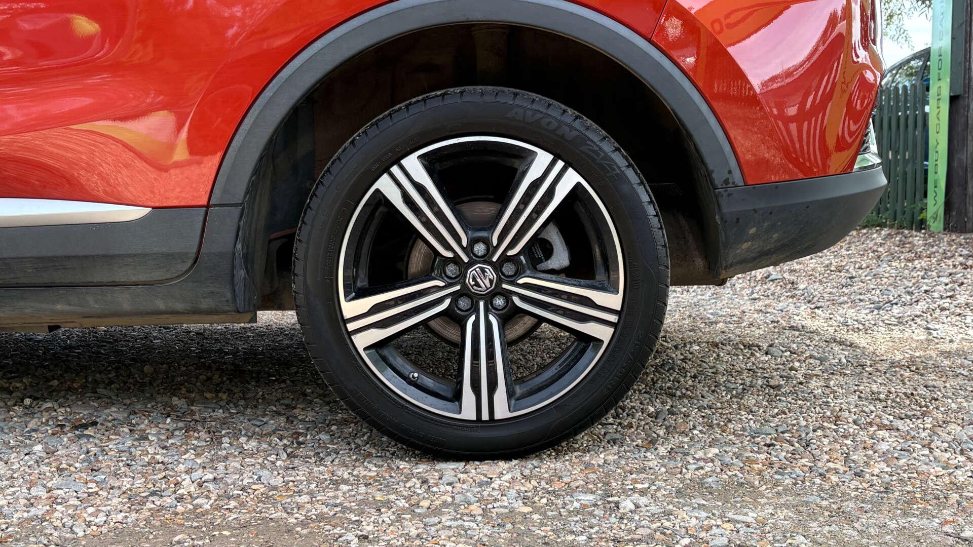 MG ZS view 37