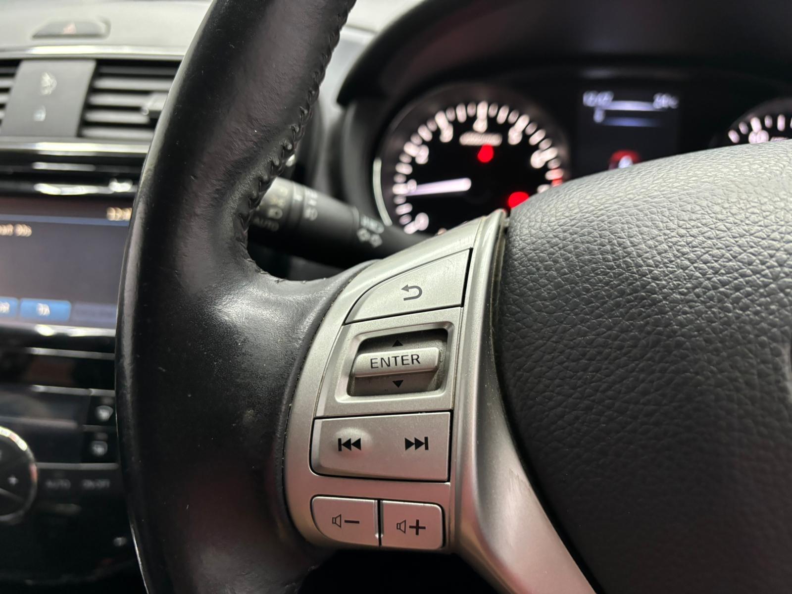 Nissan Pulsar view 16