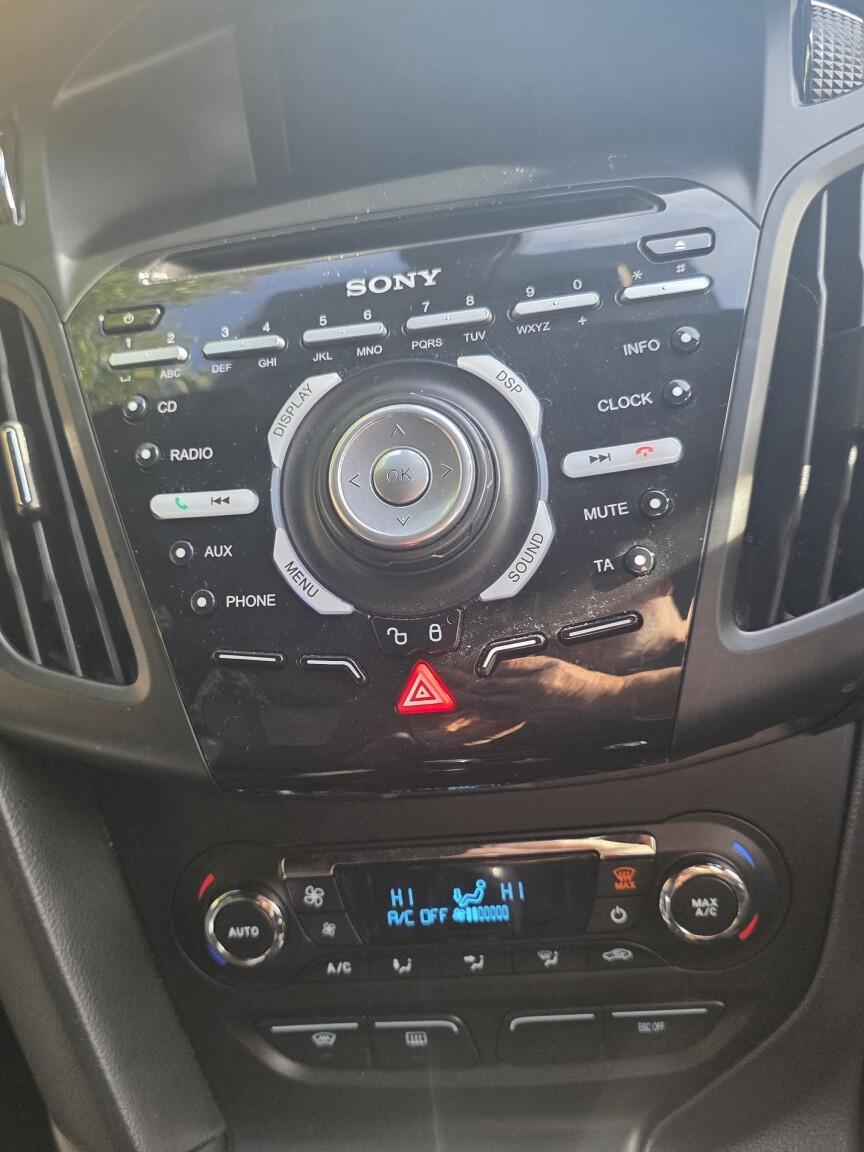 Ford Focus view 13