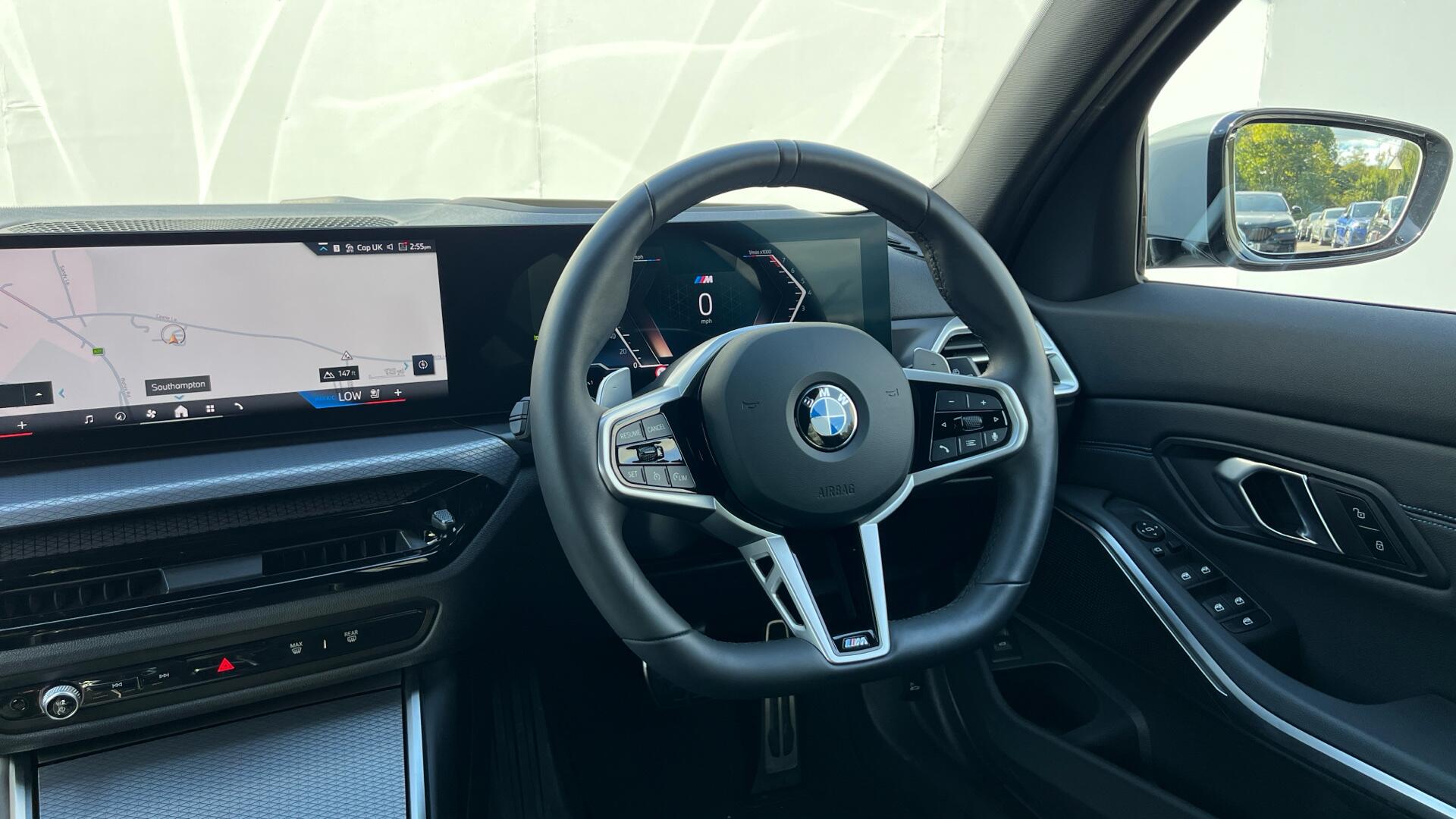 BMW 3 Series view 30