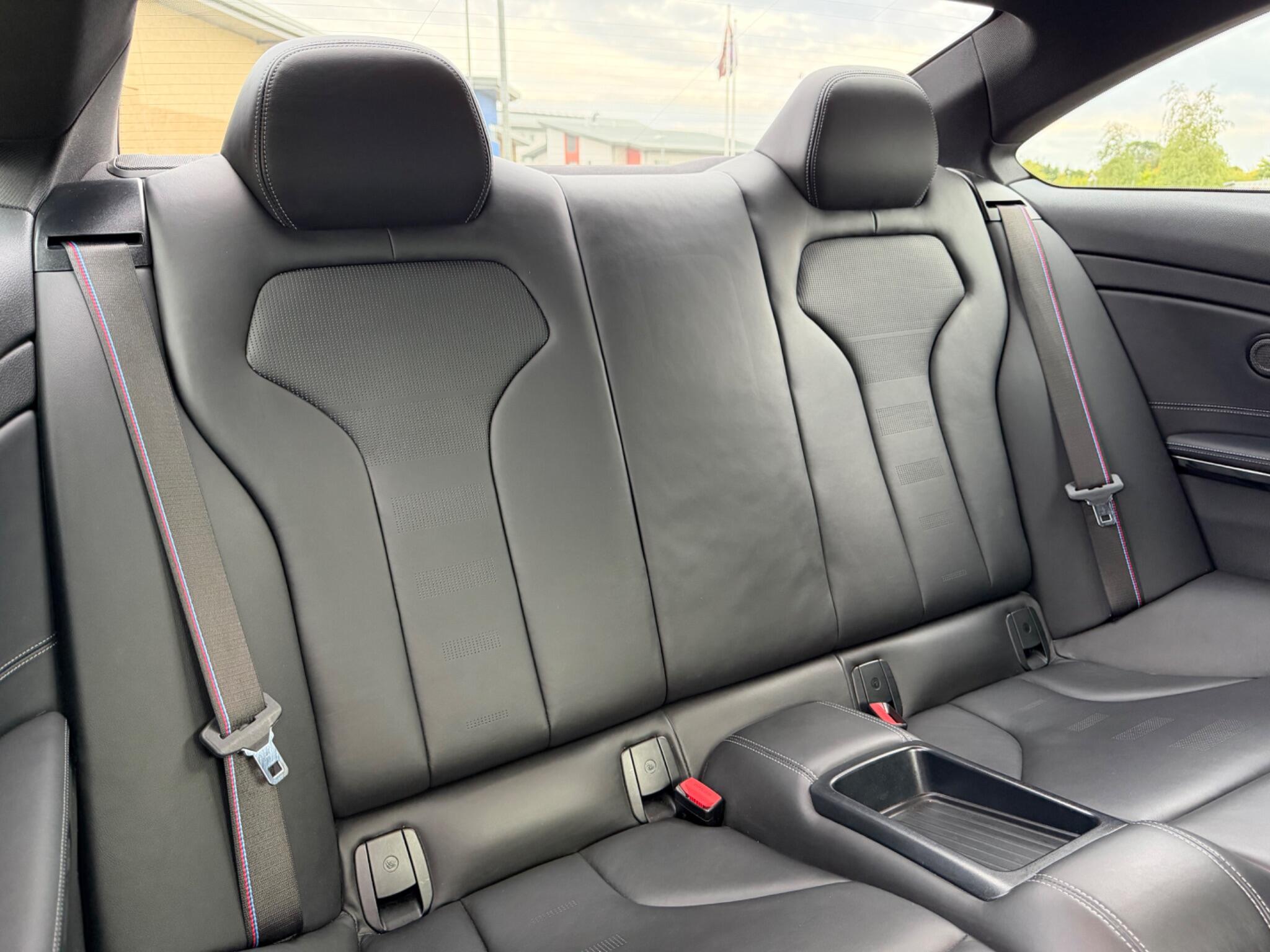 BMW M4 view 22