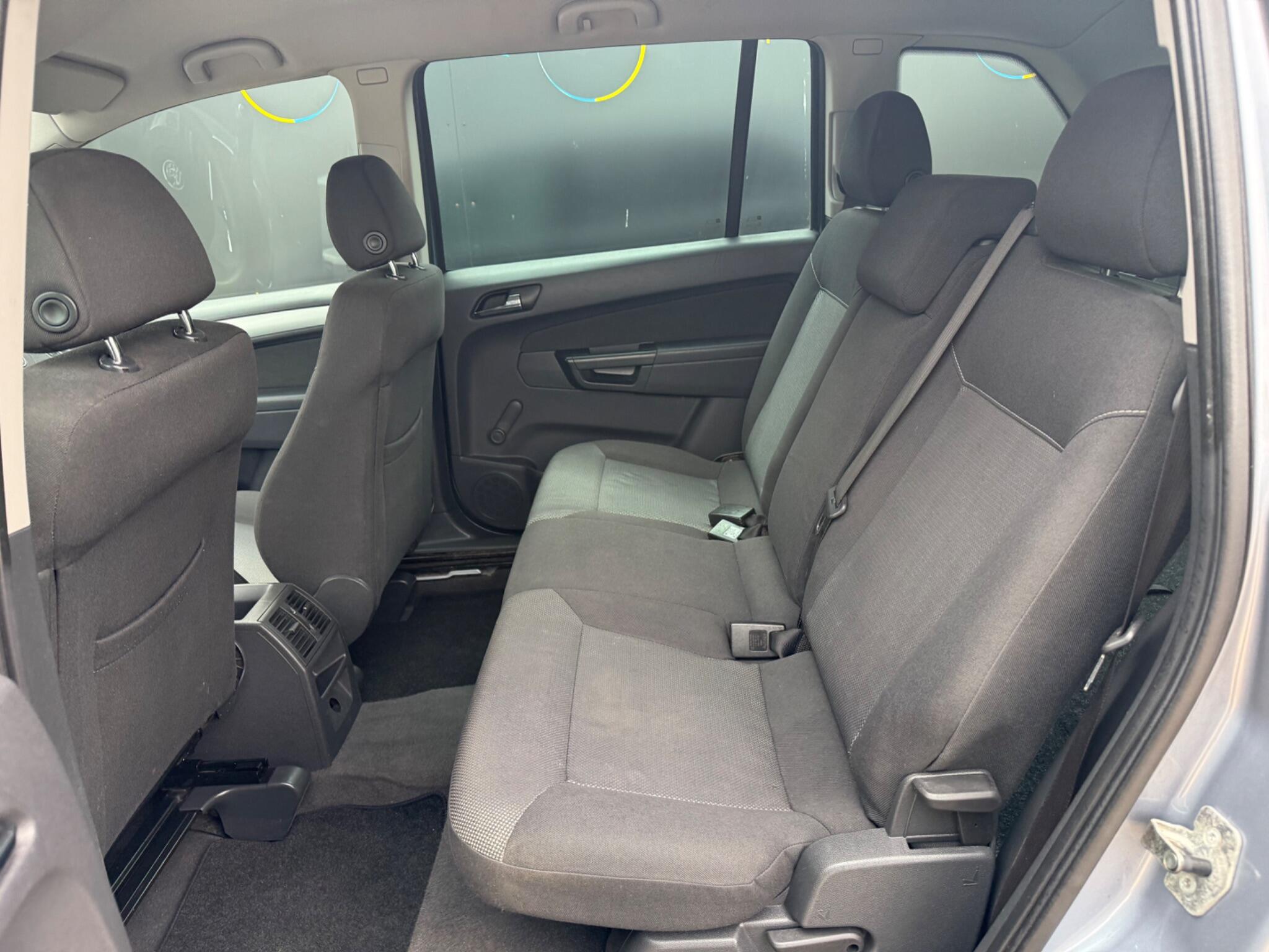 Vauxhall Zafira view 24