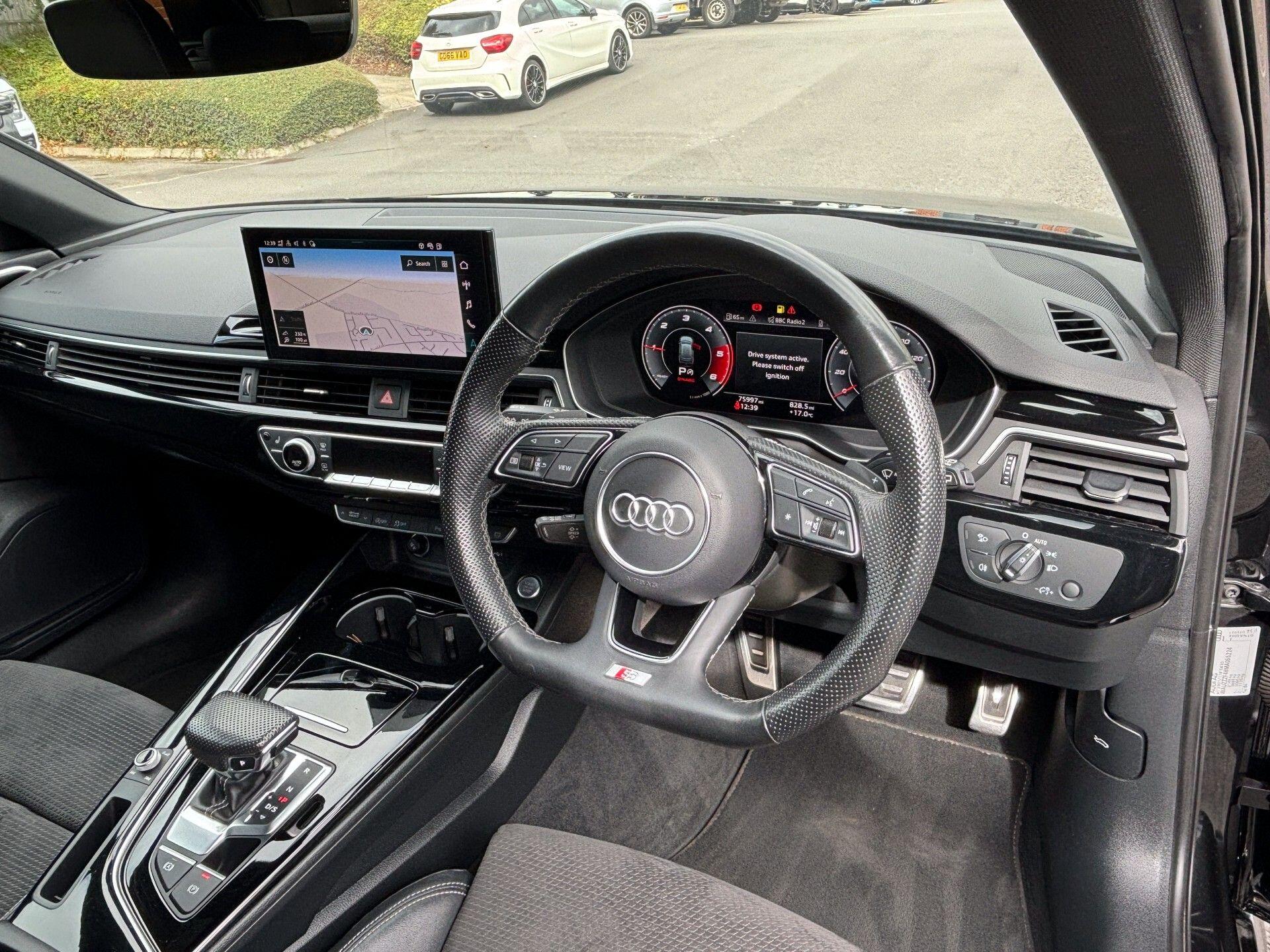 Audi A4 view 22