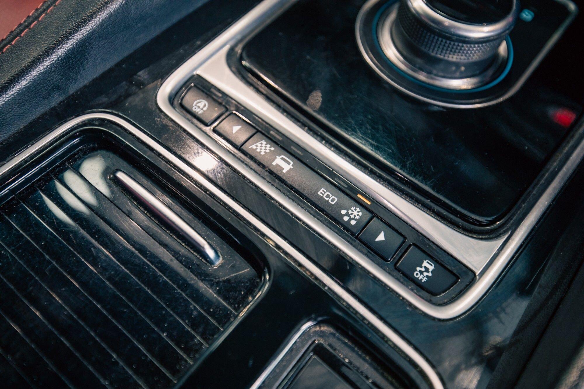 Jaguar F-Pace view 20