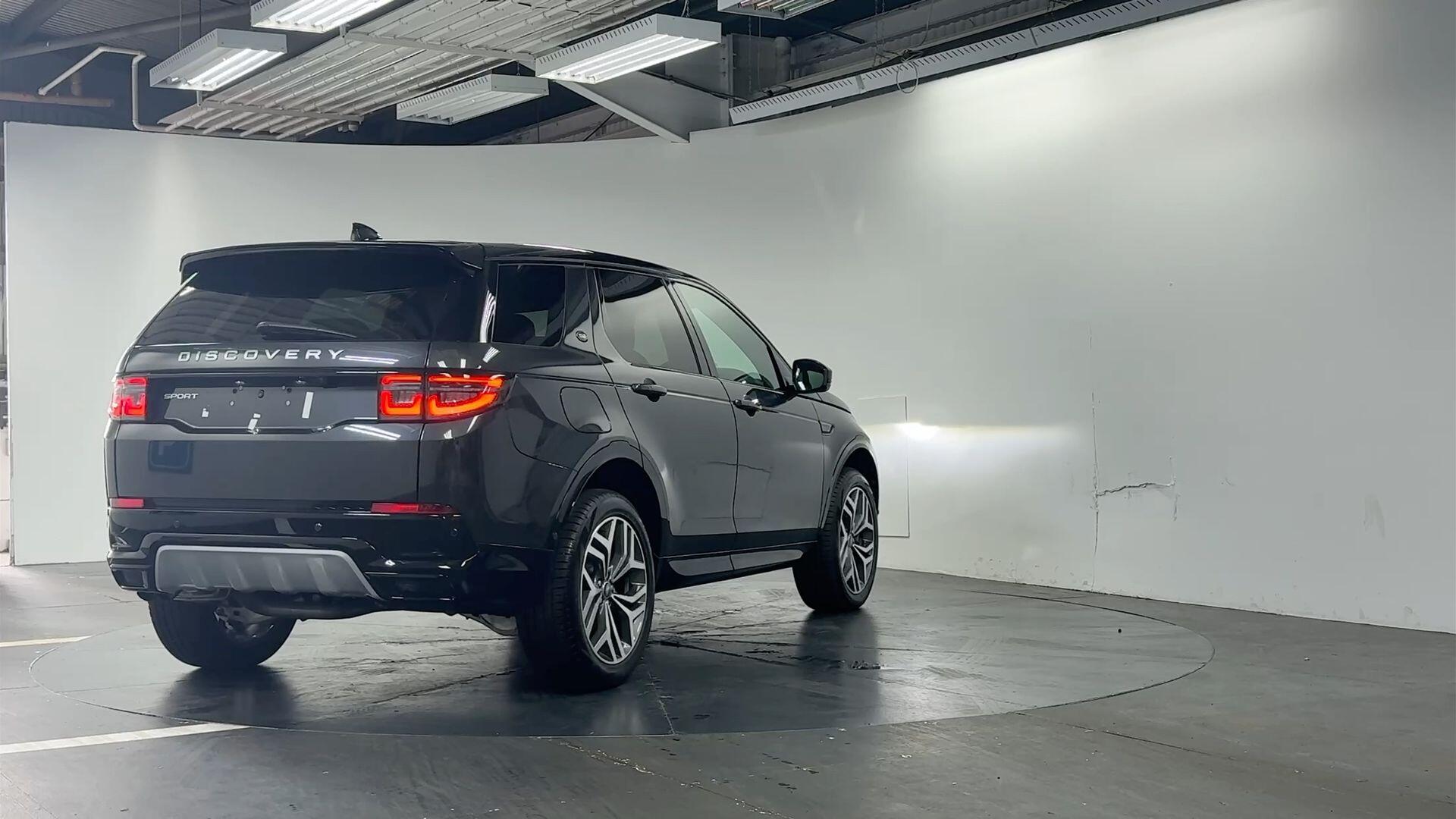 Land Rover Discovery Sport view 28
