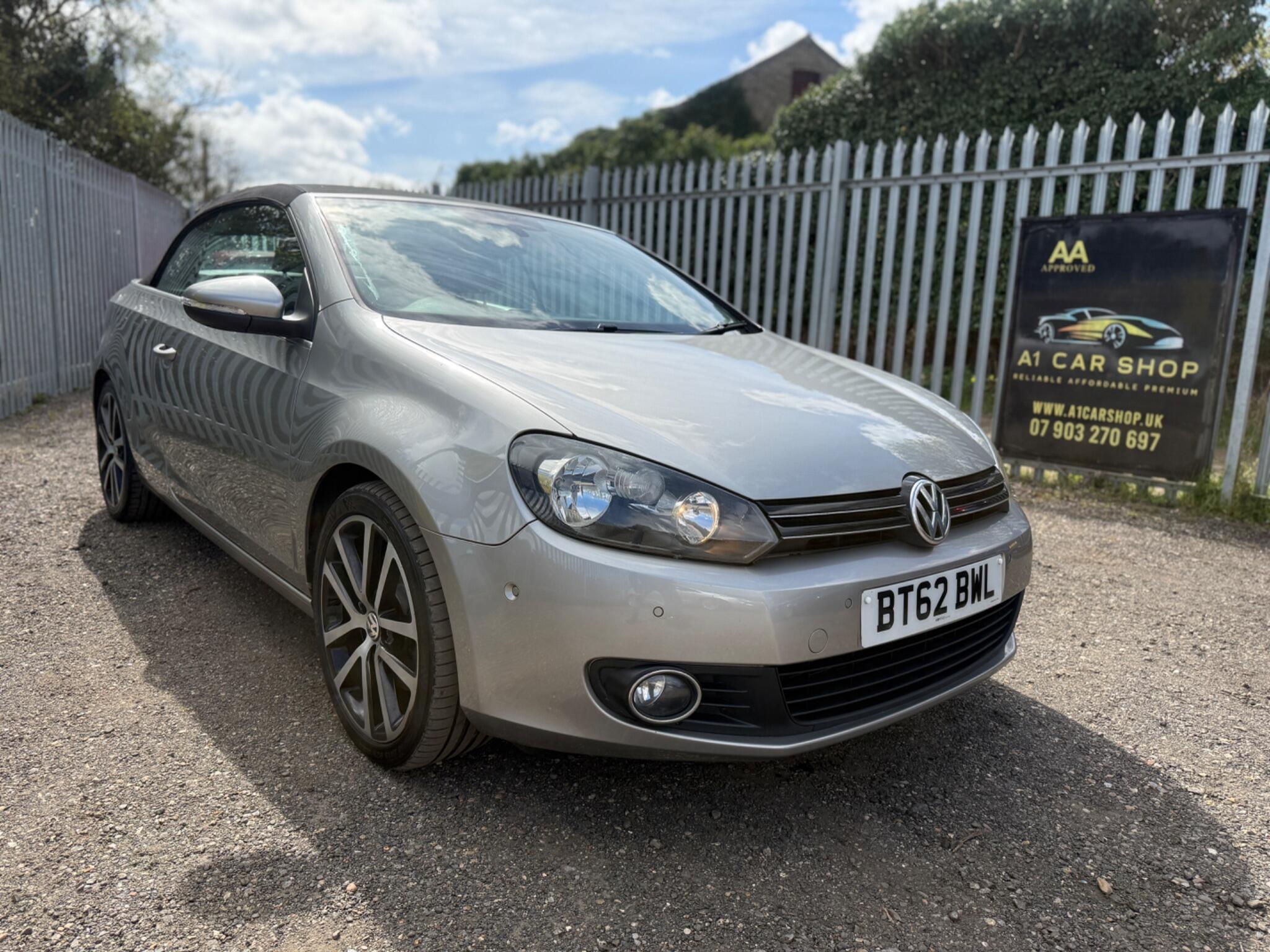 2012 Volkswagen Golf image 39