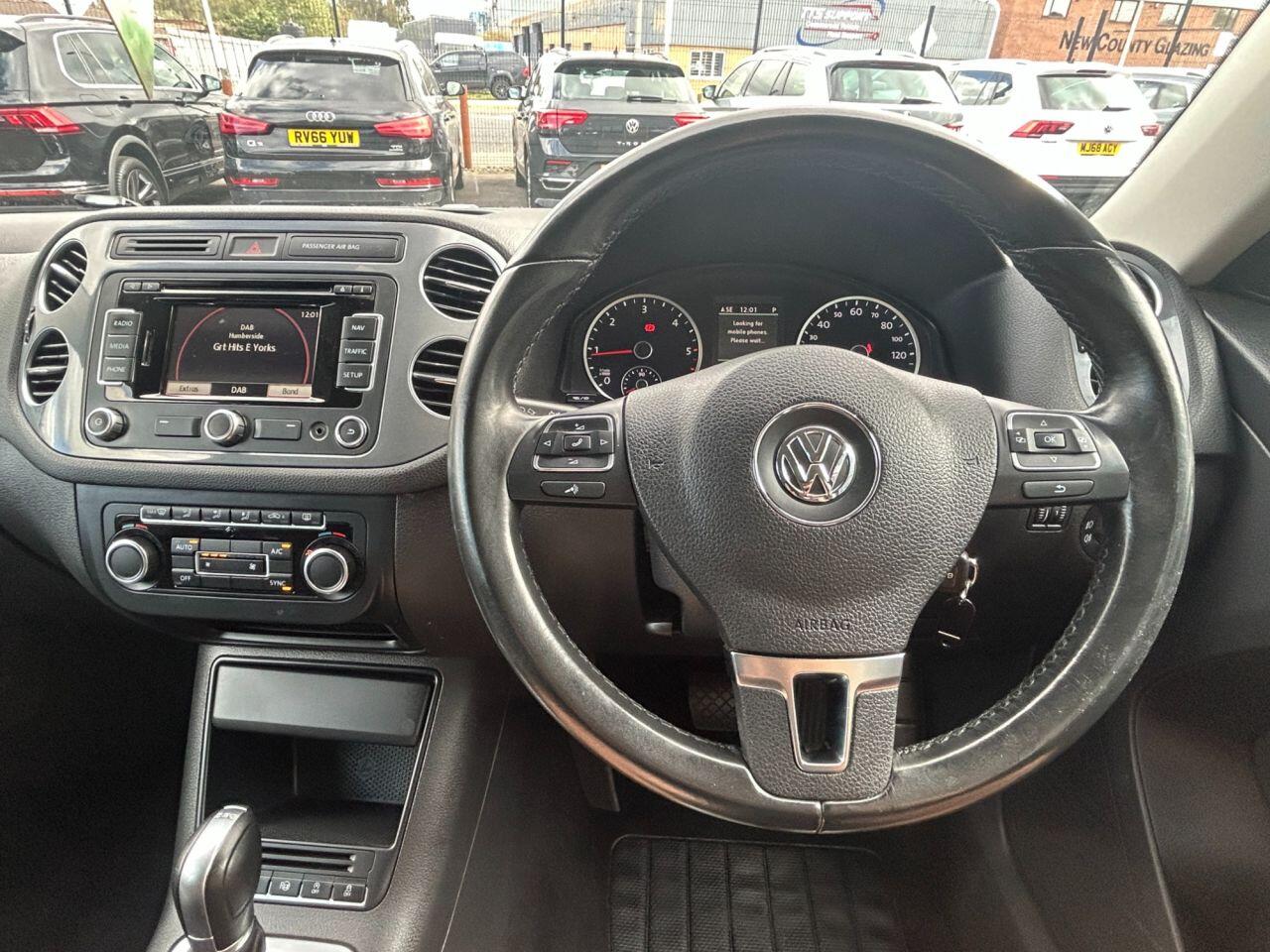 Volkswagen Tiguan view 17