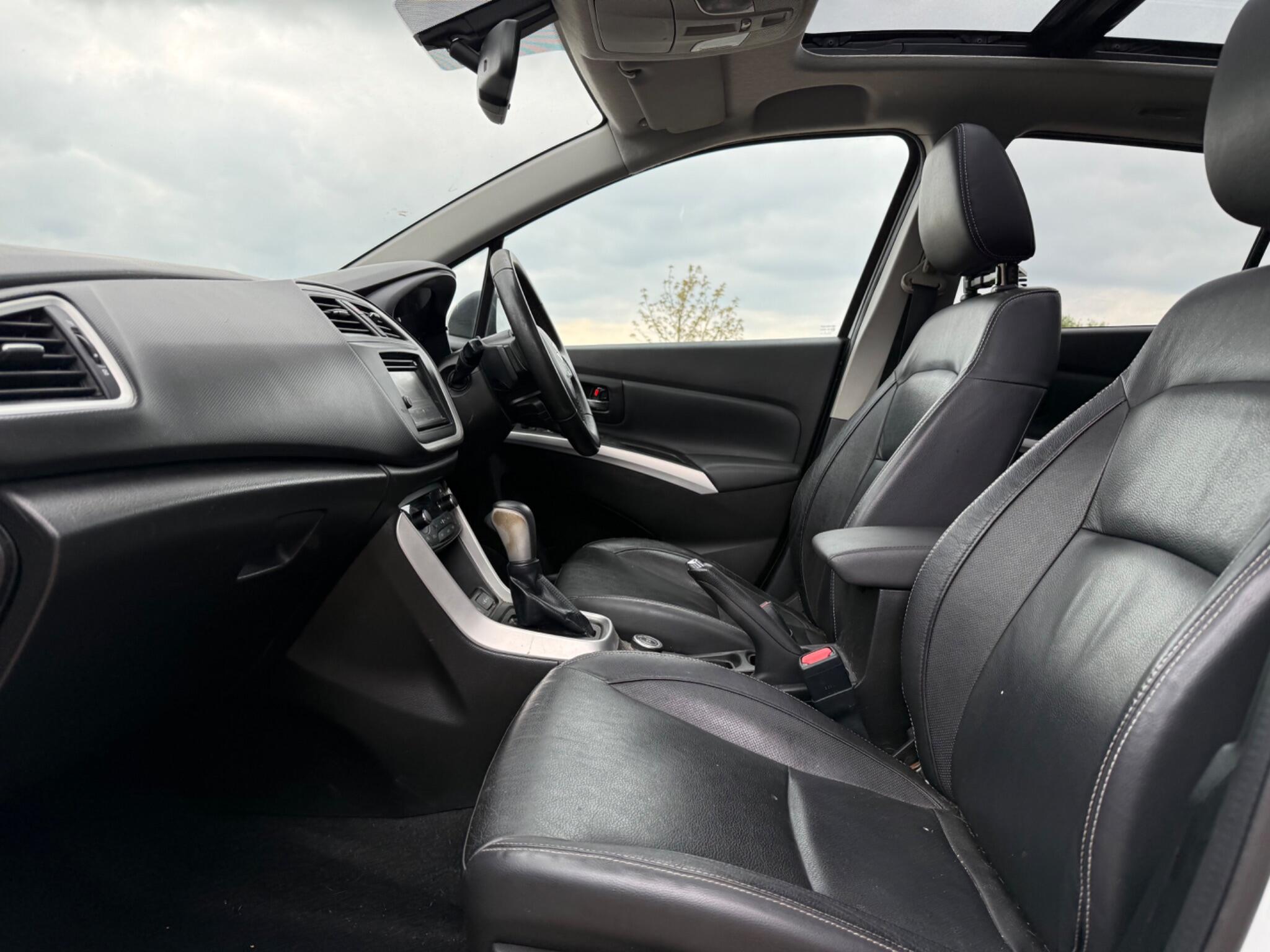 Suzuki SX4 S-Cross view 13