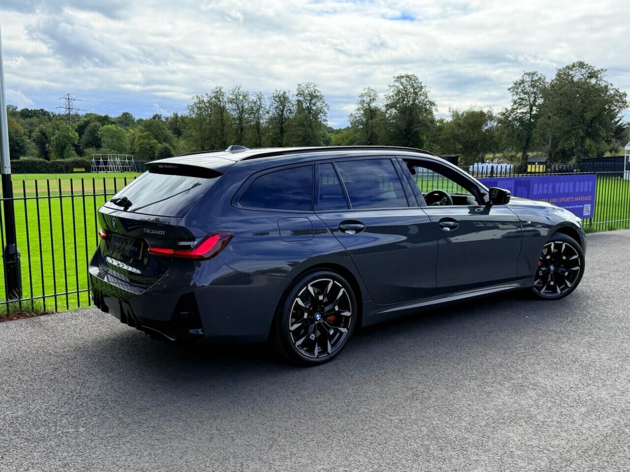 BMW 3 Series view 7