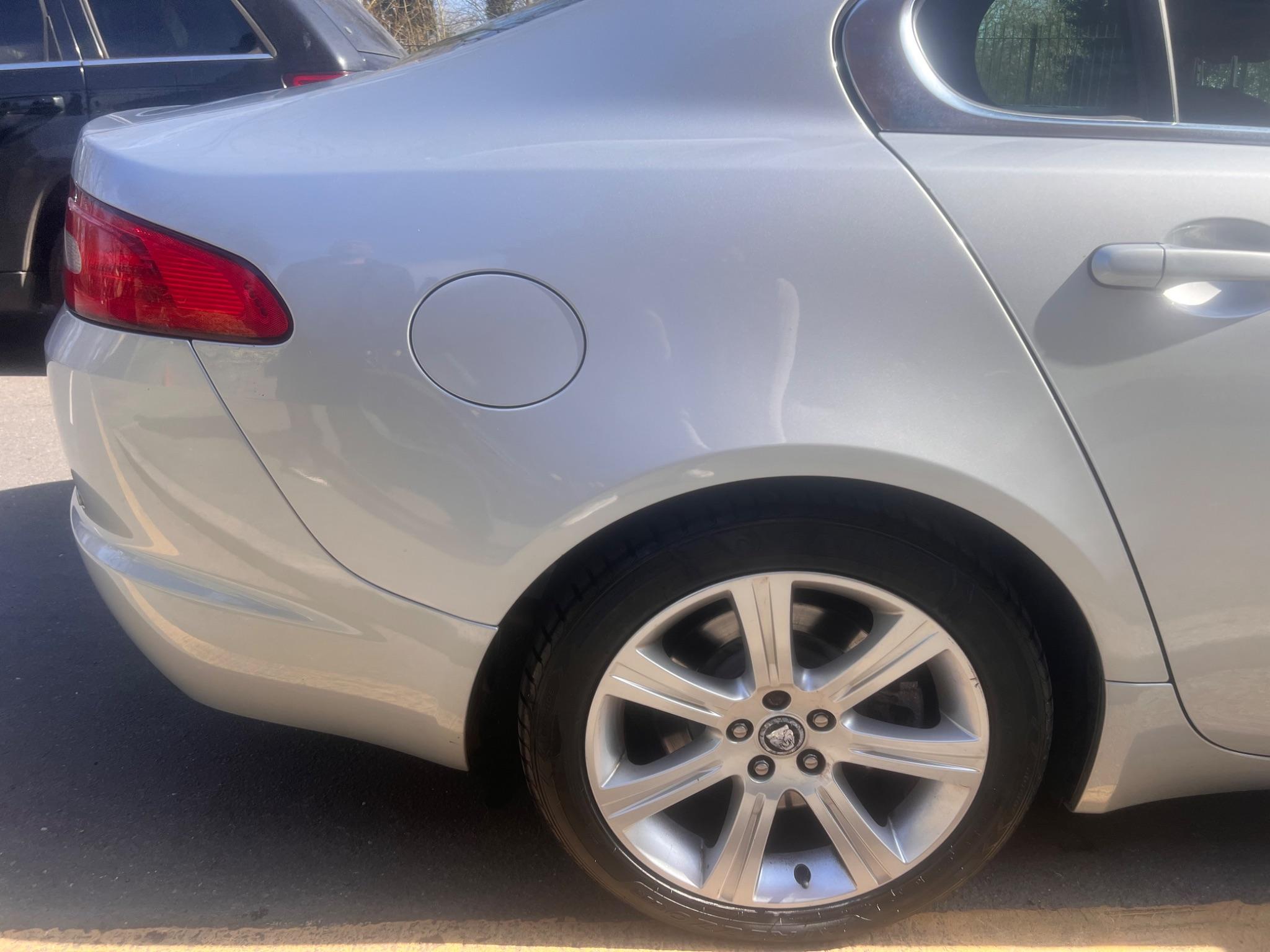 2011 Jaguar XF 3.0d V6 Luxury Auto Euro 5 4dr • 95,964 miles image 11