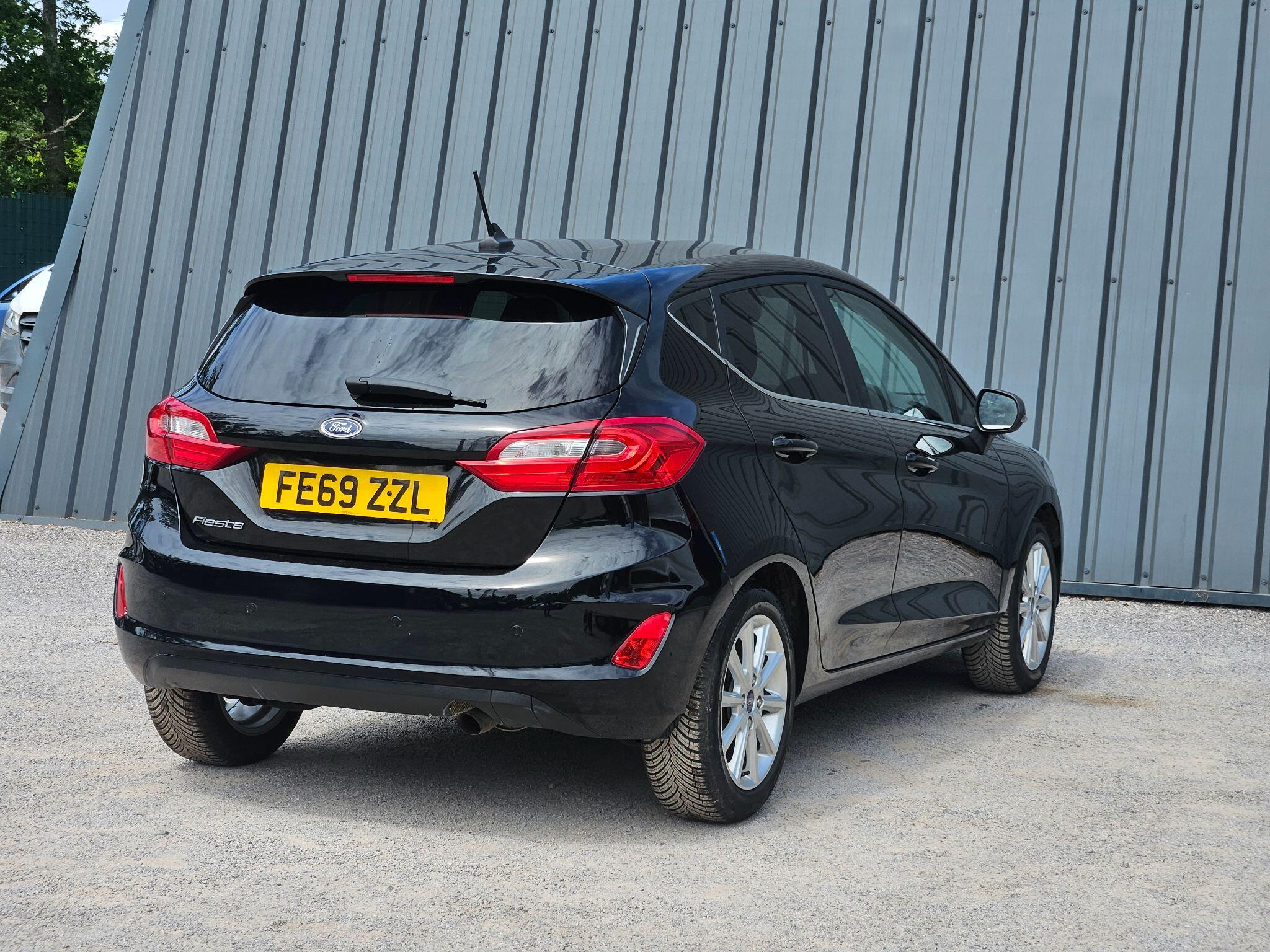 2019 Ford Fiesta image 14