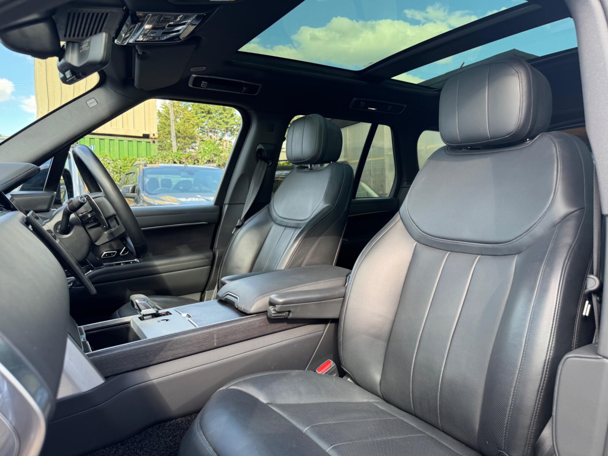 Land Rover Range Rover view 54