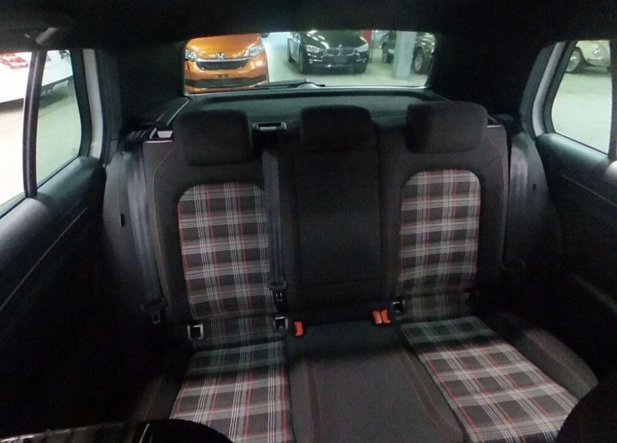 Volkswagen Golf view 6