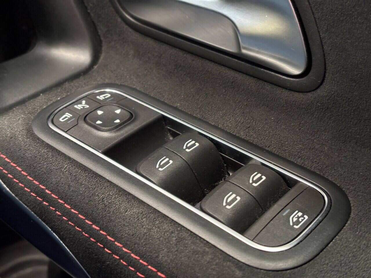 Mercedes-Benz A-Class view 43