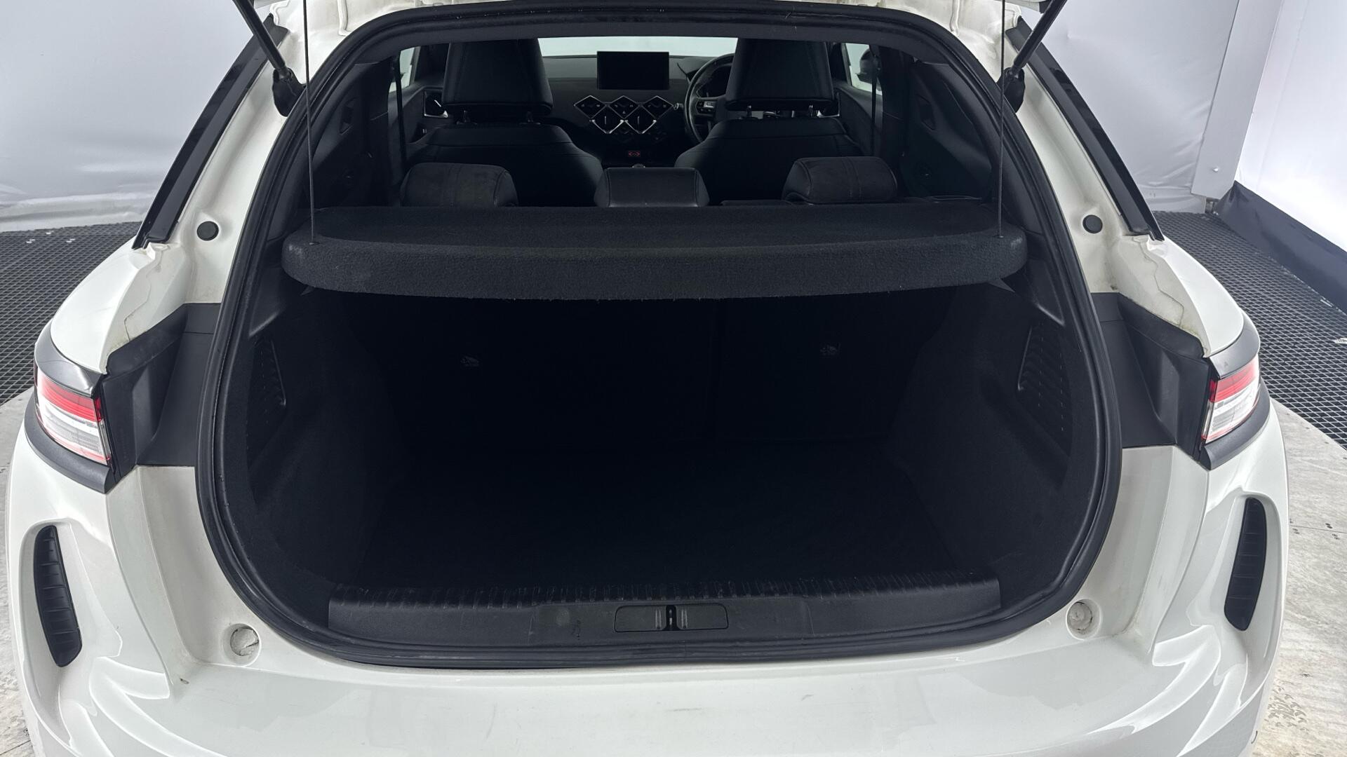 DS Automobiles DS 3 Crossback view 15