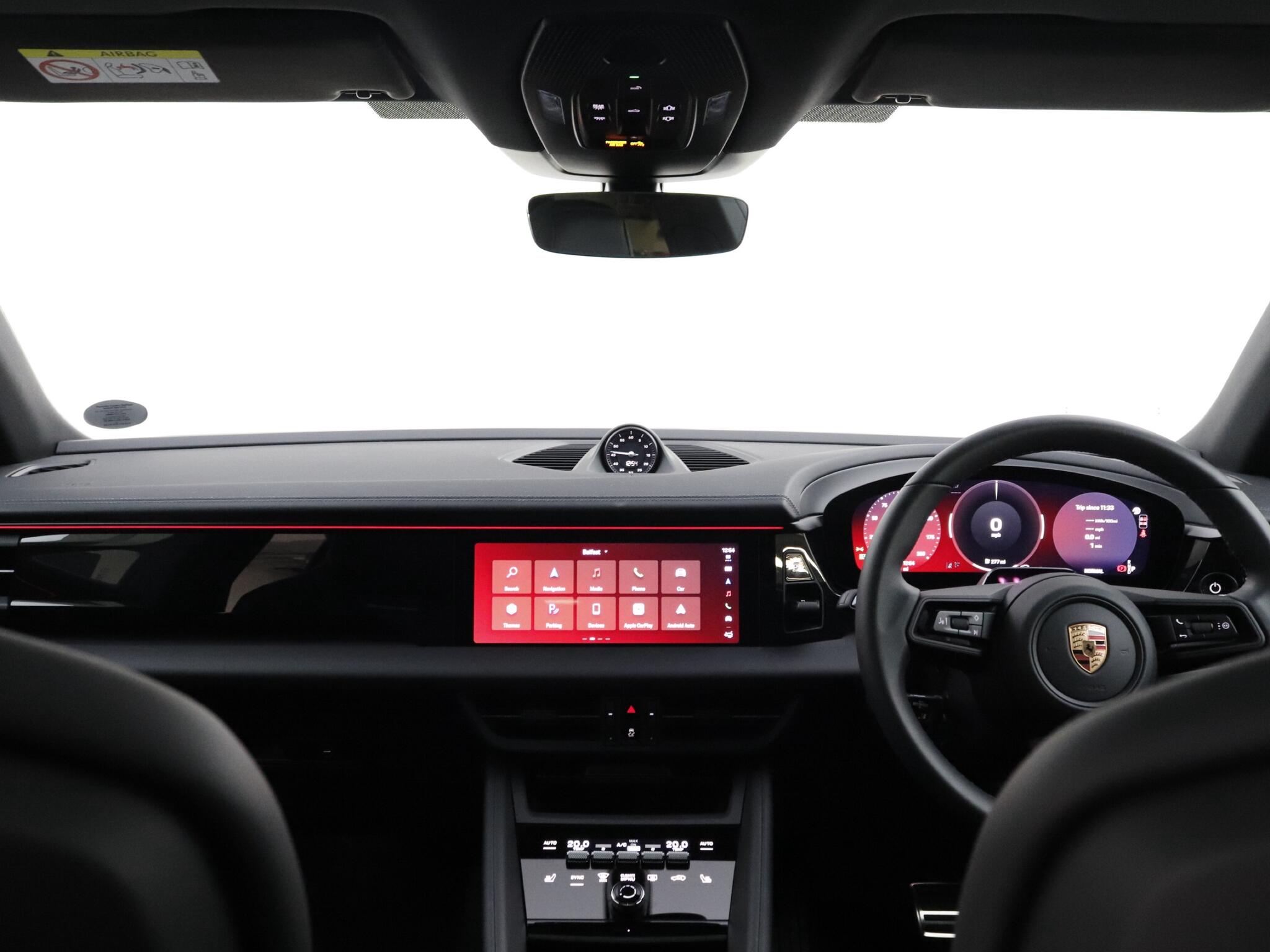 Porsche Macan view 17